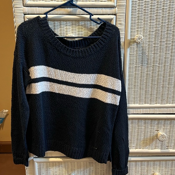 Hollister Tops - Hollister Women’s Sweater
